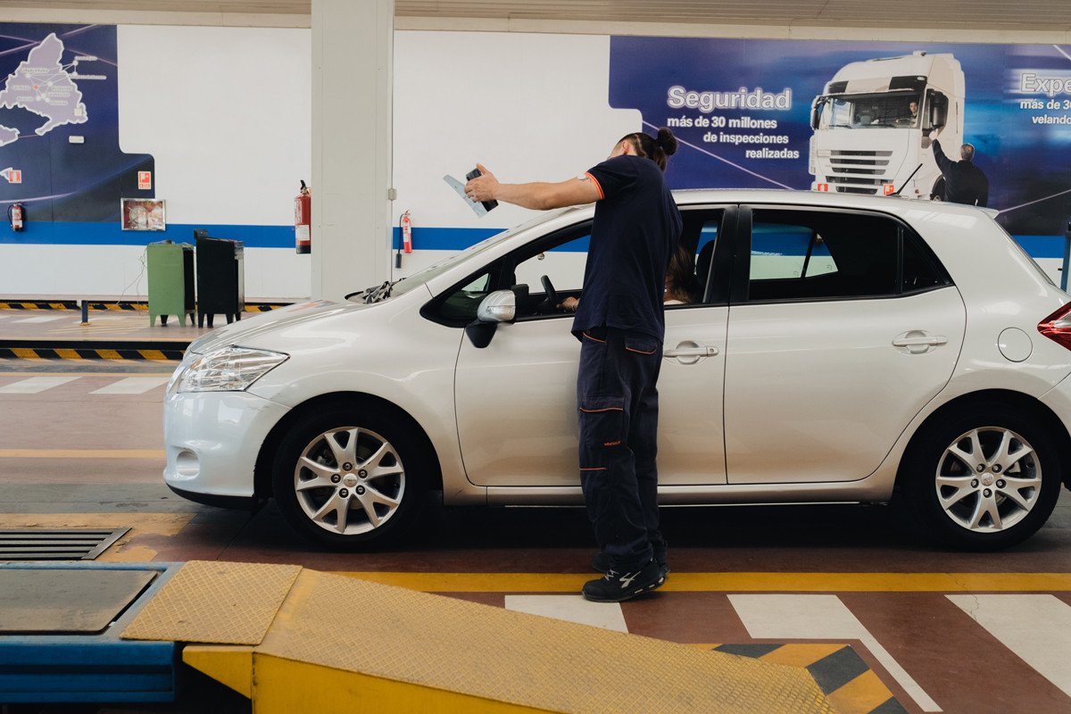 ¿Qué hacen las ITV con los datos de los consumos de nuestros coches?