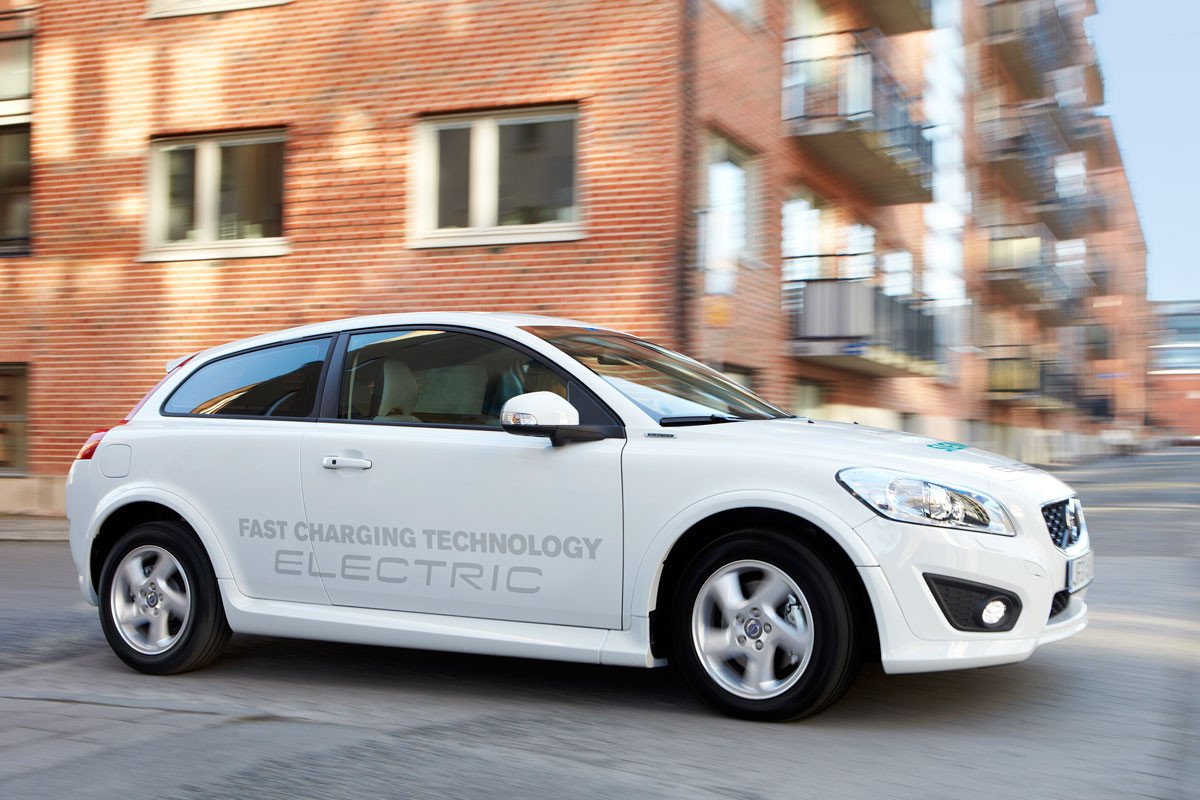 Volvo ya prepara el C30 eléctrico enchufable