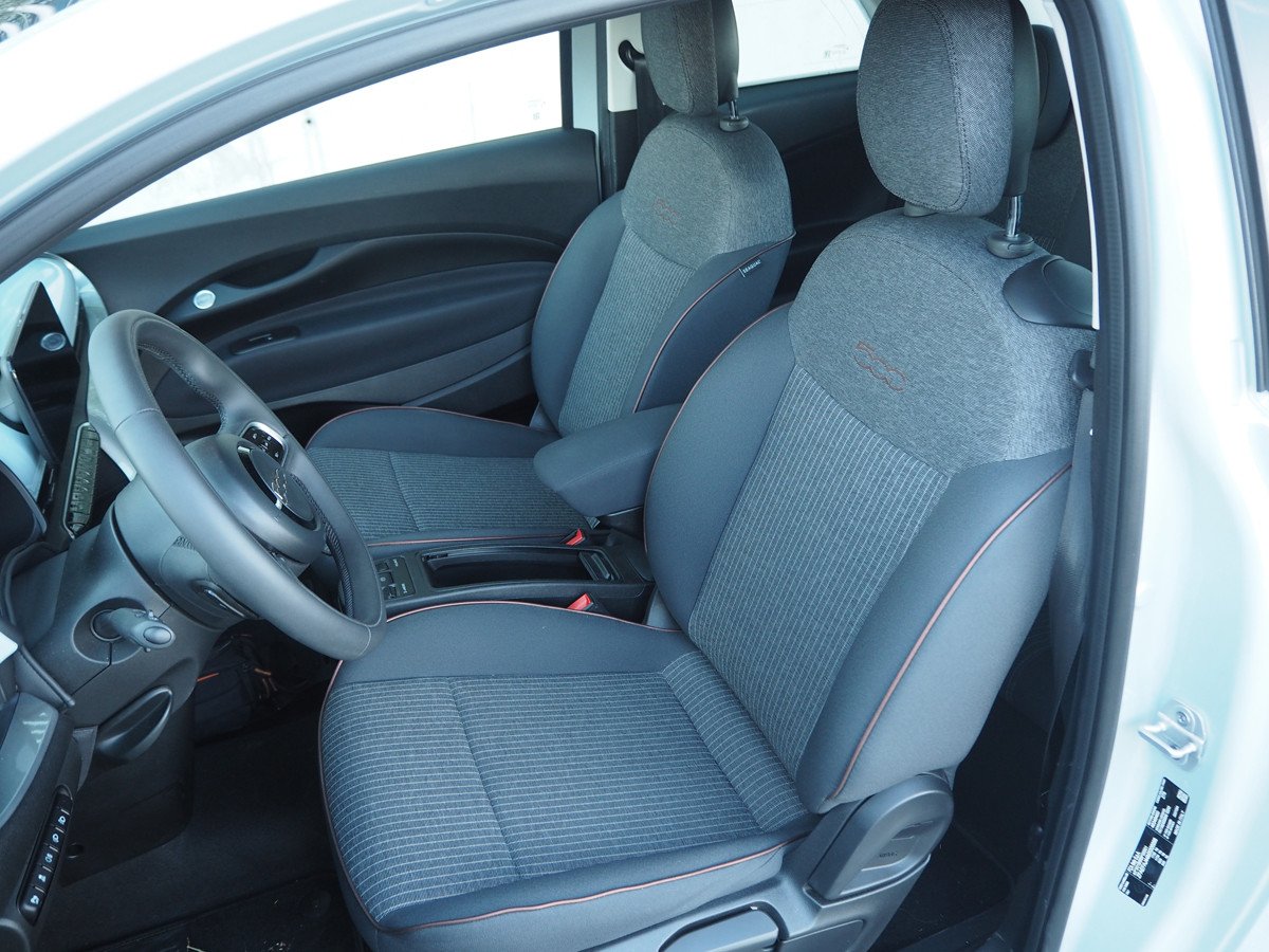 Prueba y opinión Fiat 500e: autonomía, precio y su versión cabrio