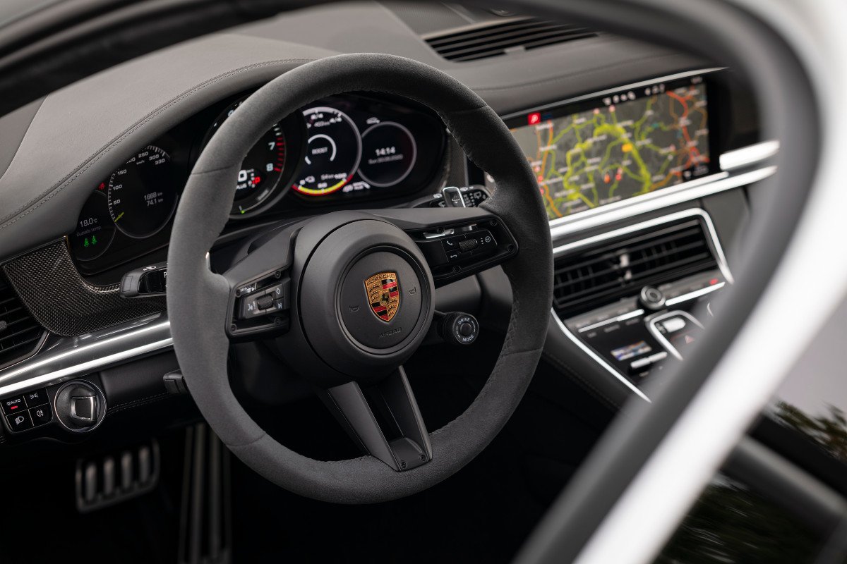 Prueba nuevo Porsche Panamera Híbrido: nuestra opinión en 4 claves
