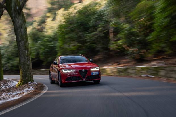 Probando los Alfa Romeo Giulia y Stelvio Tributo Italiano: ¿qué los hace tan especiales?