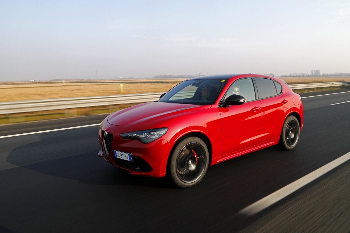 Probando los Alfa Romeo Giulia y Stelvio Tributo Italiano: ¿qué los hace tan especiales?