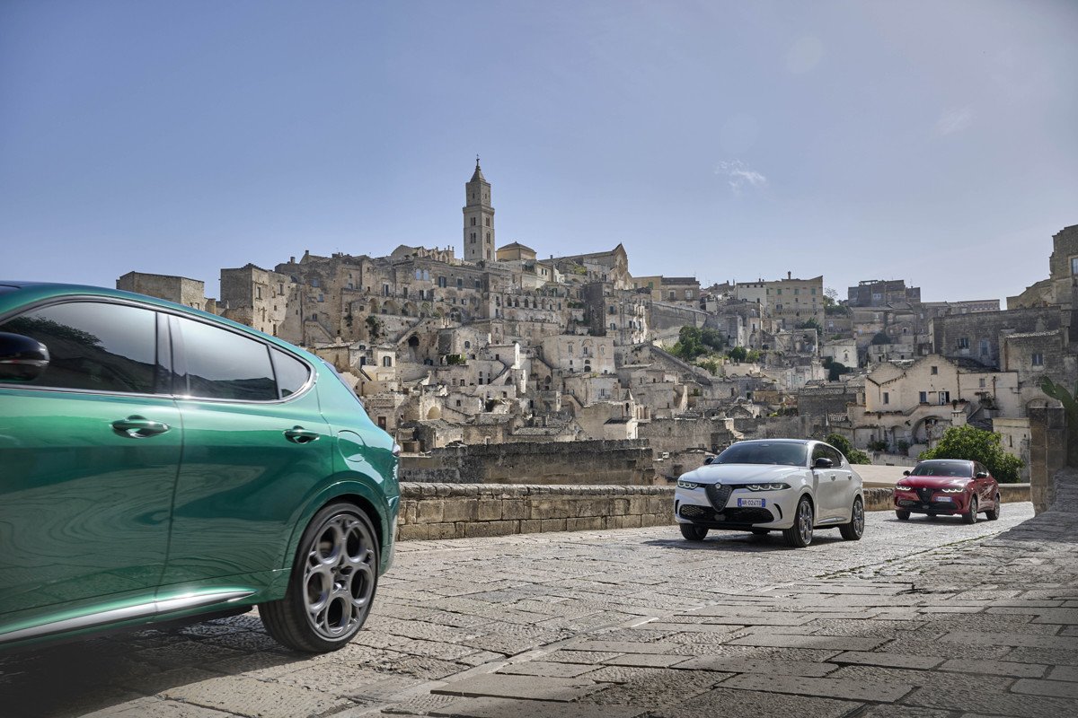 Probando los Alfa Romeo Giulia y Stelvio Tributo Italiano: ¿qué los hace tan especiales?