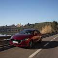 Actualización 2022 para Mazda 2: más tecnología, equipamiento Homura y un nuevo color
