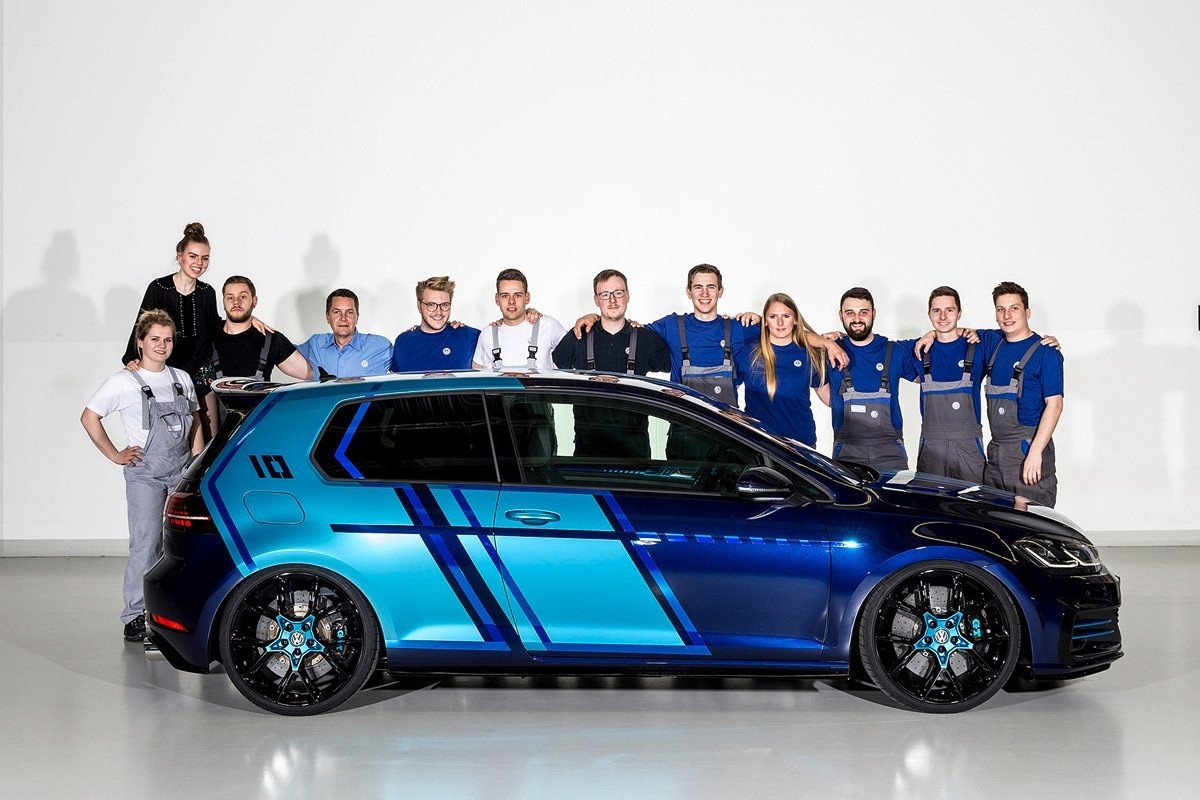 Los estudiantes presentan el Volkswagen Golf GTI Wörthersee 2017
