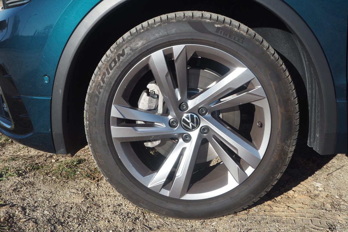 Prueba y opinión del Volkswagen Tiguan eHybrid: ¿es el híbrido la mejor versión?