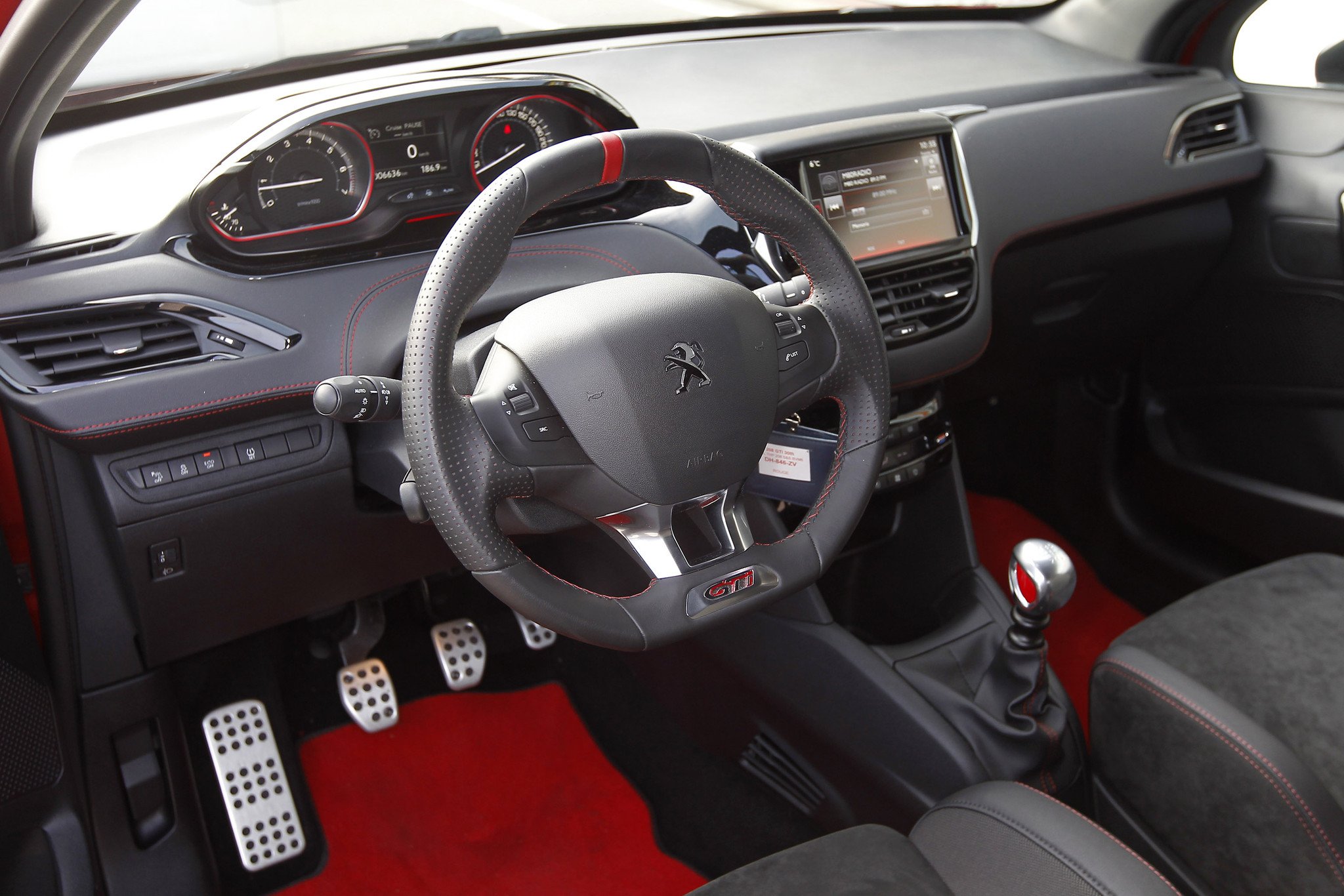 Prueba: Peugeot 208 GTi 30th, el auténtico heredero del 205 GTI
