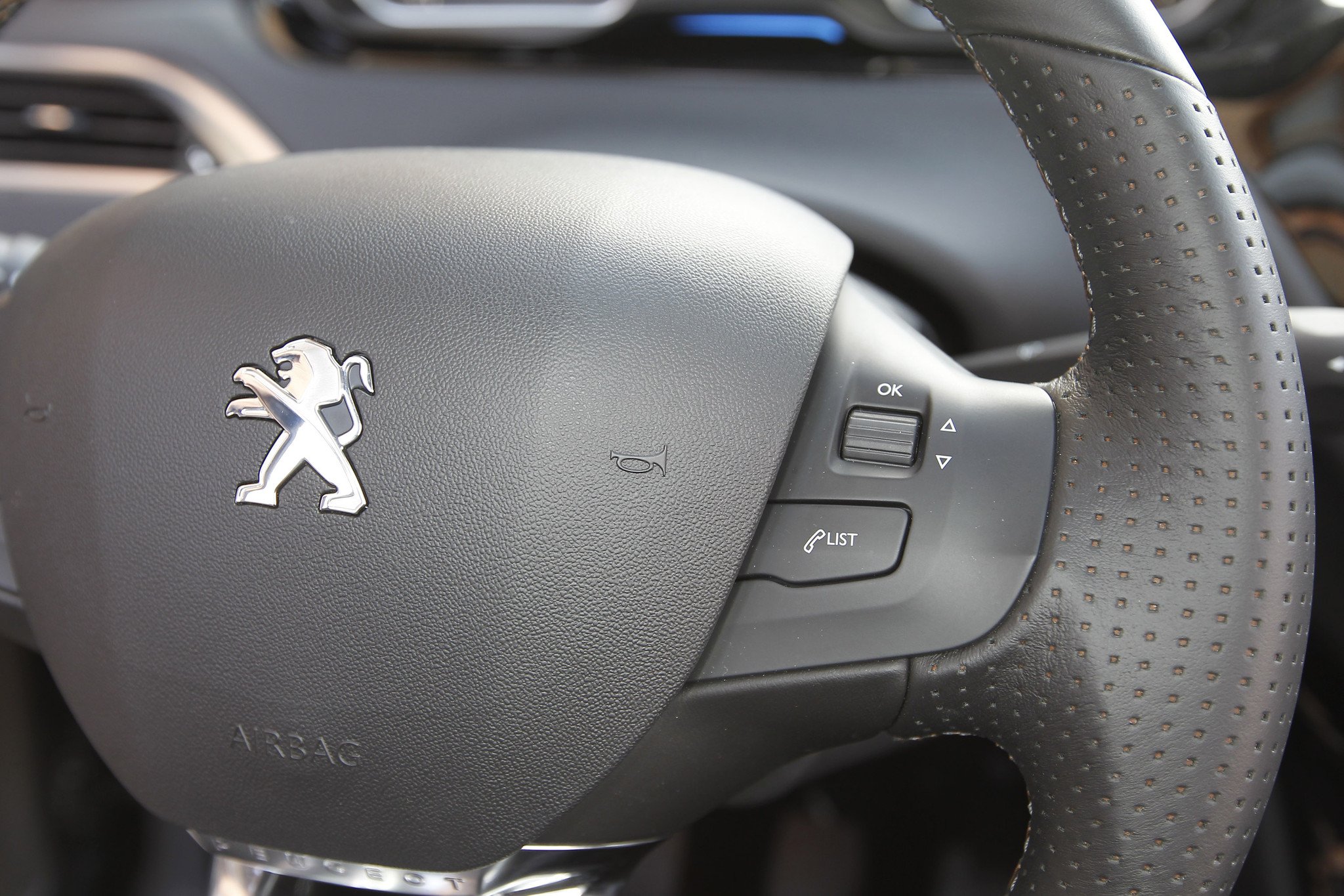 Comprar un Peugeot 208: ¿gasolina o diesel? 