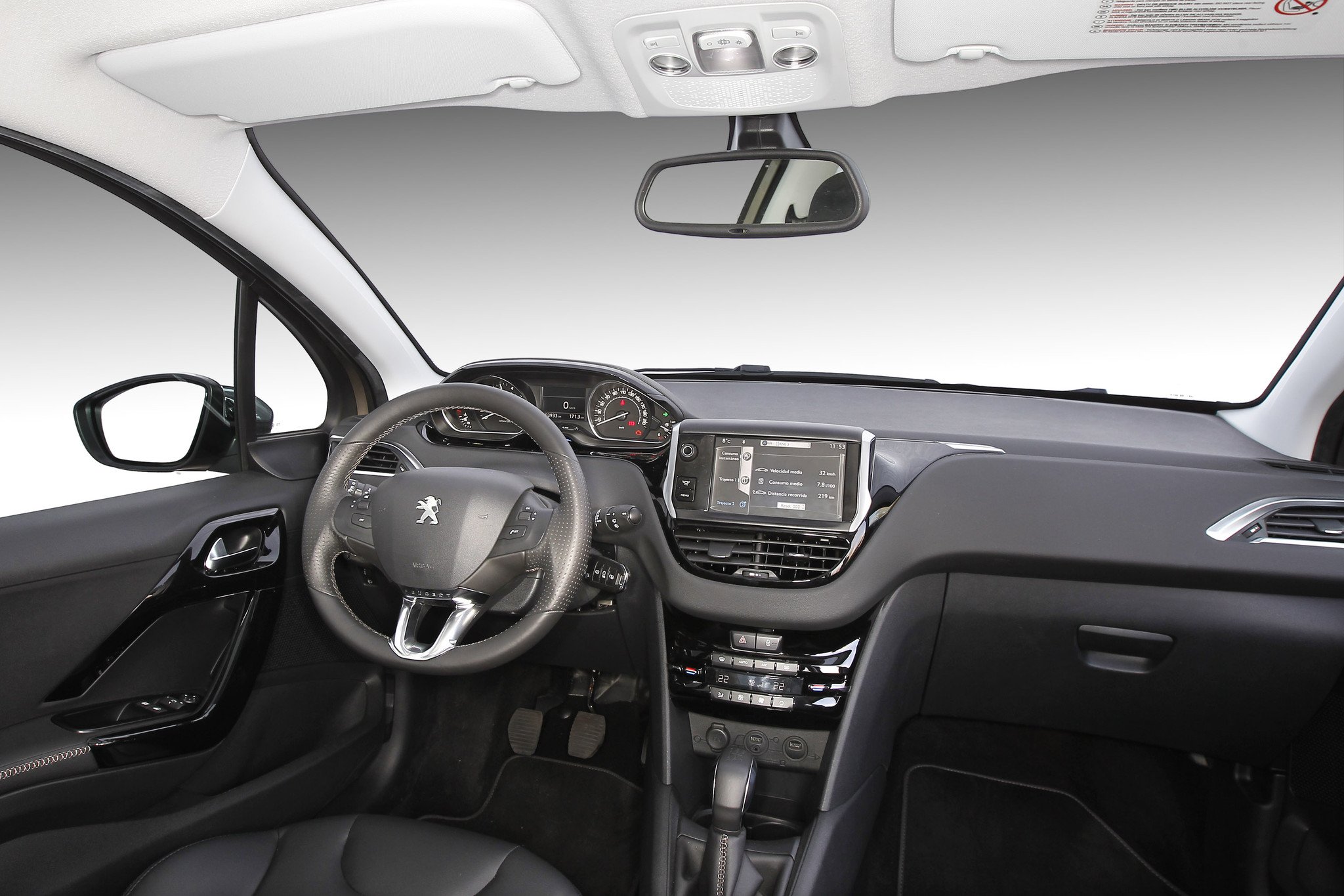 Comprar un Peugeot 208: ¿gasolina o diesel? 