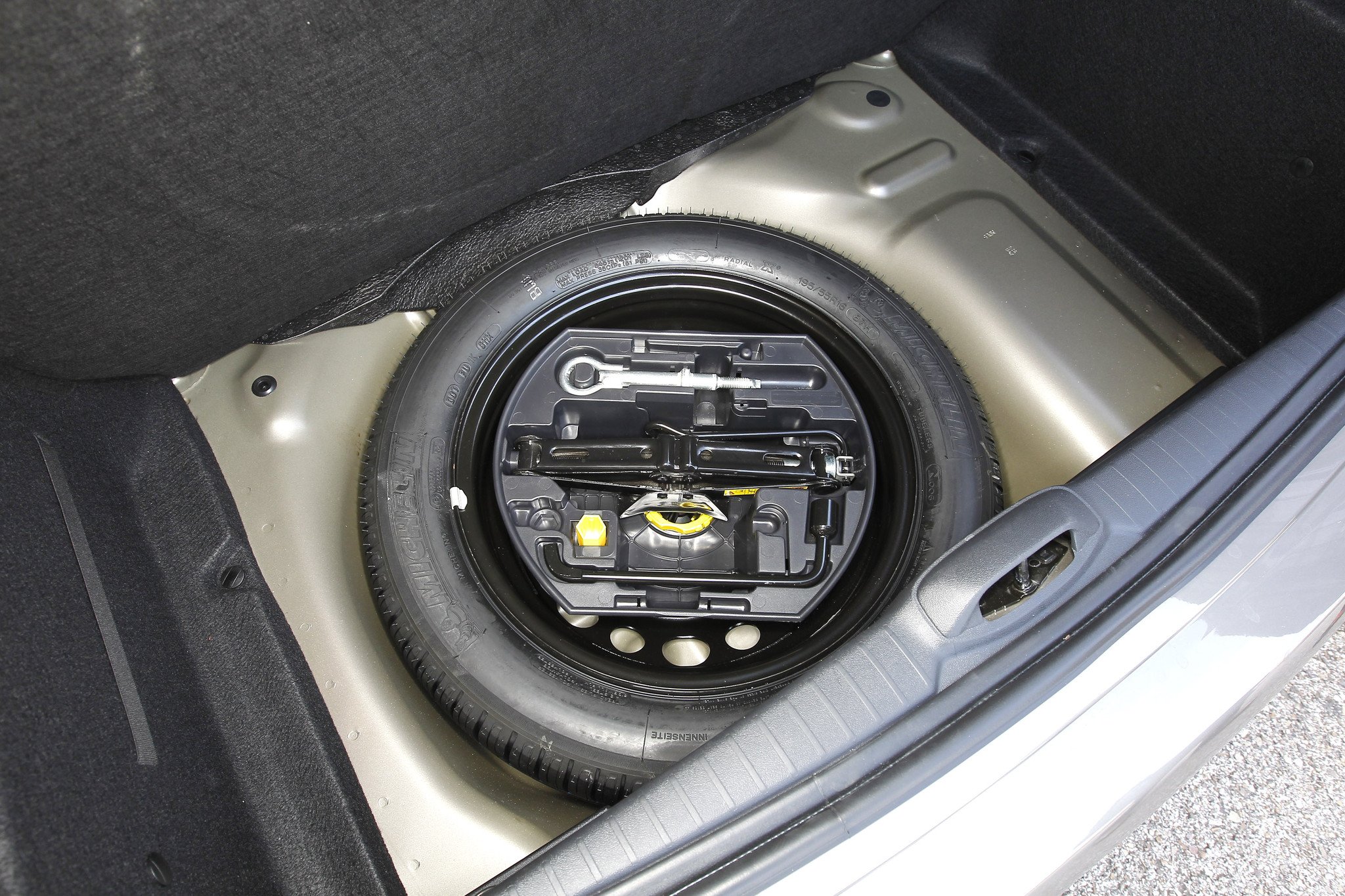 Comprar un Peugeot 208: ¿gasolina o diesel? 