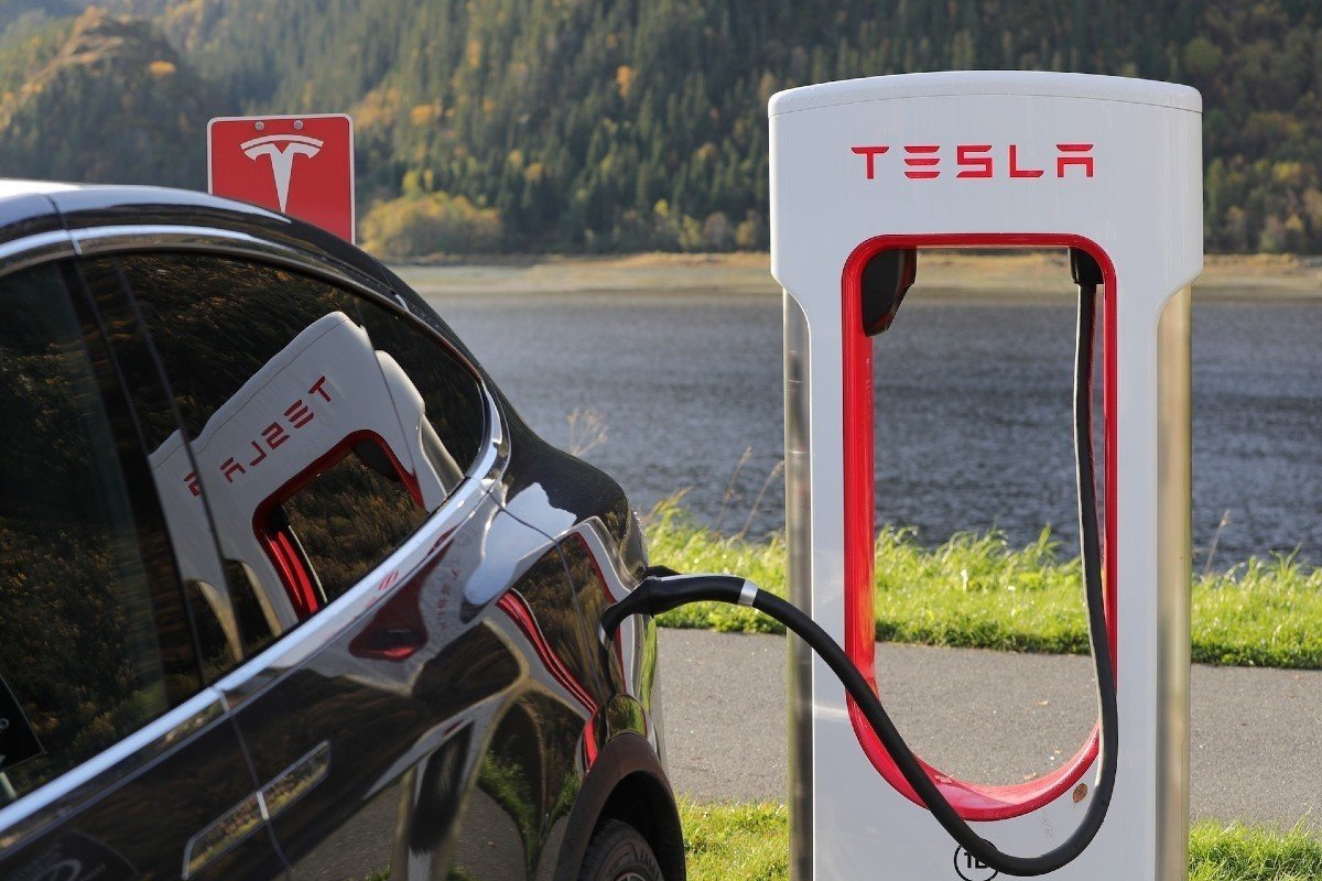 Tesla - Auto10