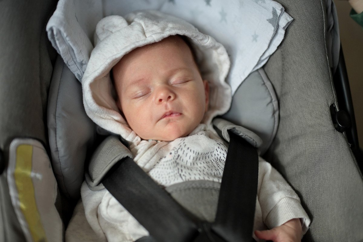 viajar en coche con un bebé