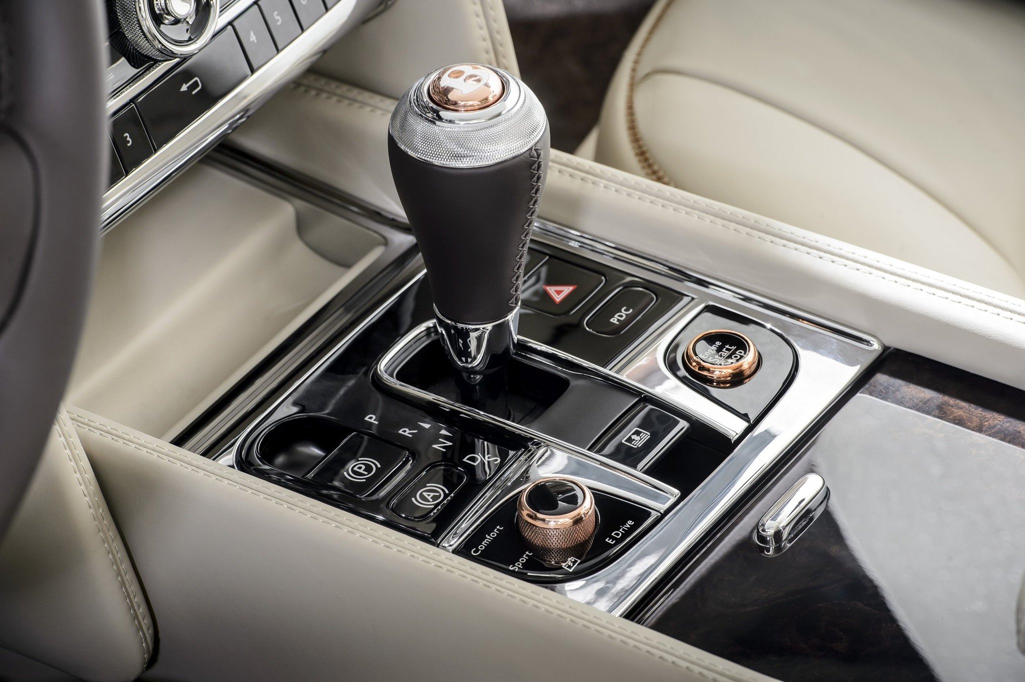 Bentley se apunta a la tecnología híbrida enchufable