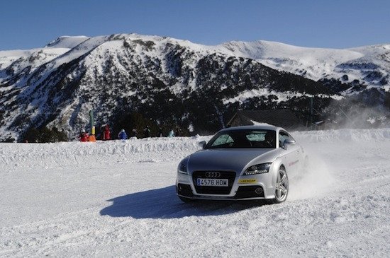 Vídeo: Audi Winter Driving Experience