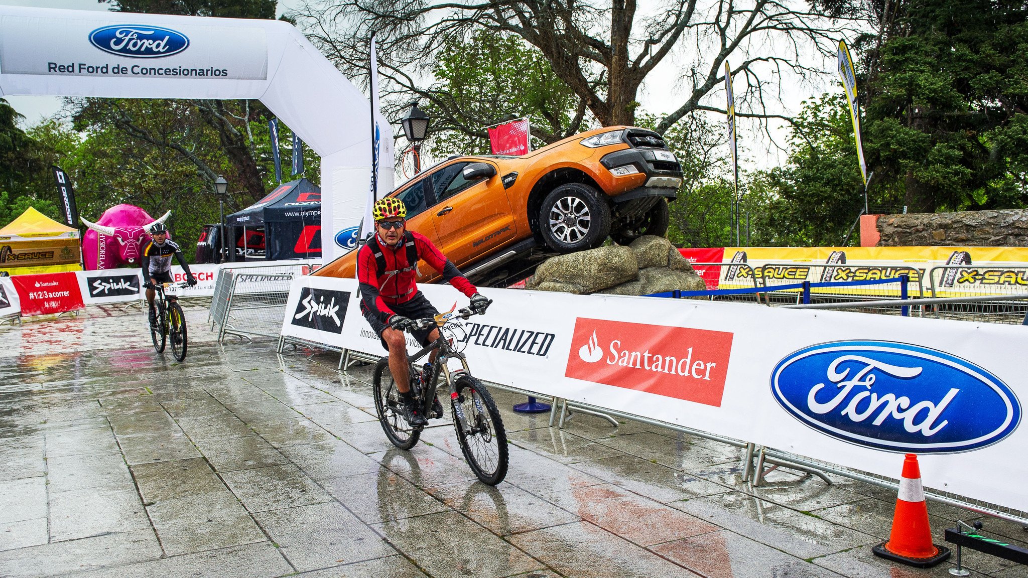El nuevo Ford Ranger, Coche Oficial de la Imperial Bike Tour by Ford