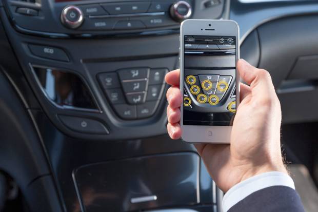 Opel crea una aplicación-manual para el Insignia