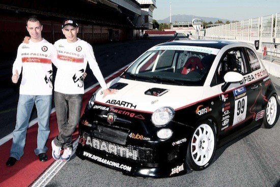 Jorge Lorenzo al volante de un Abarth 500 Asseto Corse