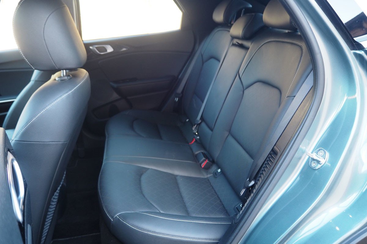 Prueba y opinión del Kia XCeed: precio, acabados y comportamiento del PHEV