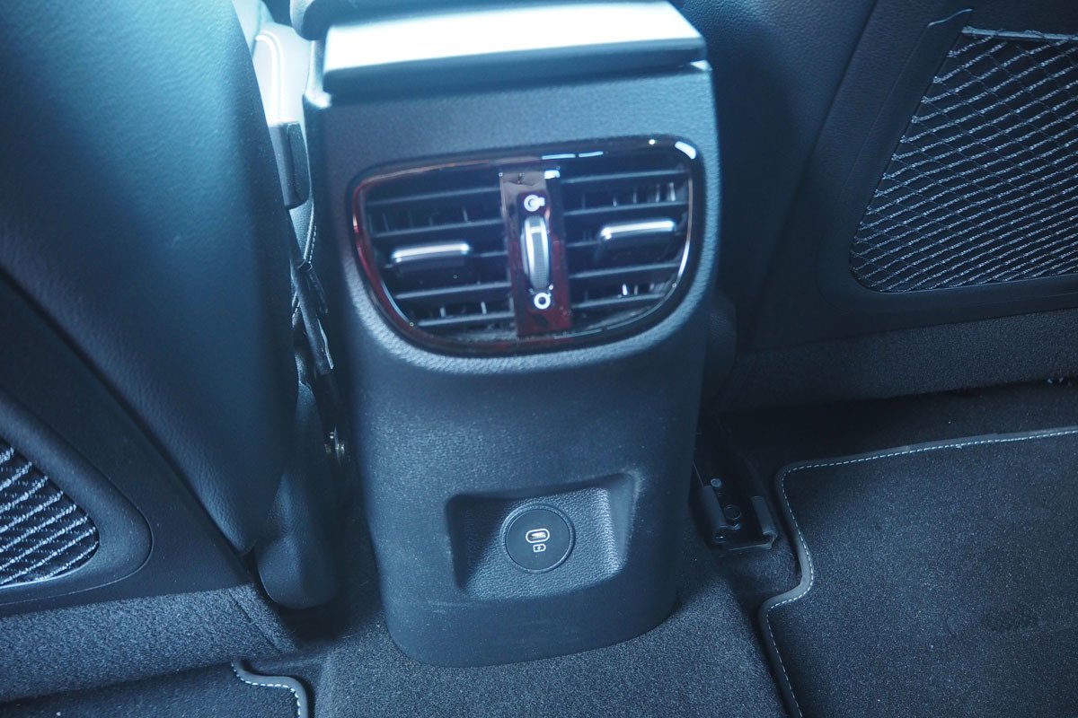 Prueba y opinión del Kia XCeed: precio, acabados y comportamiento del PHEV