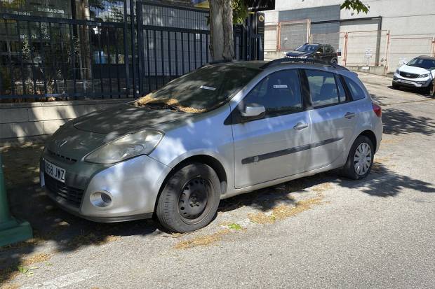¿Cuándo se considera que un coche está abandonado?
