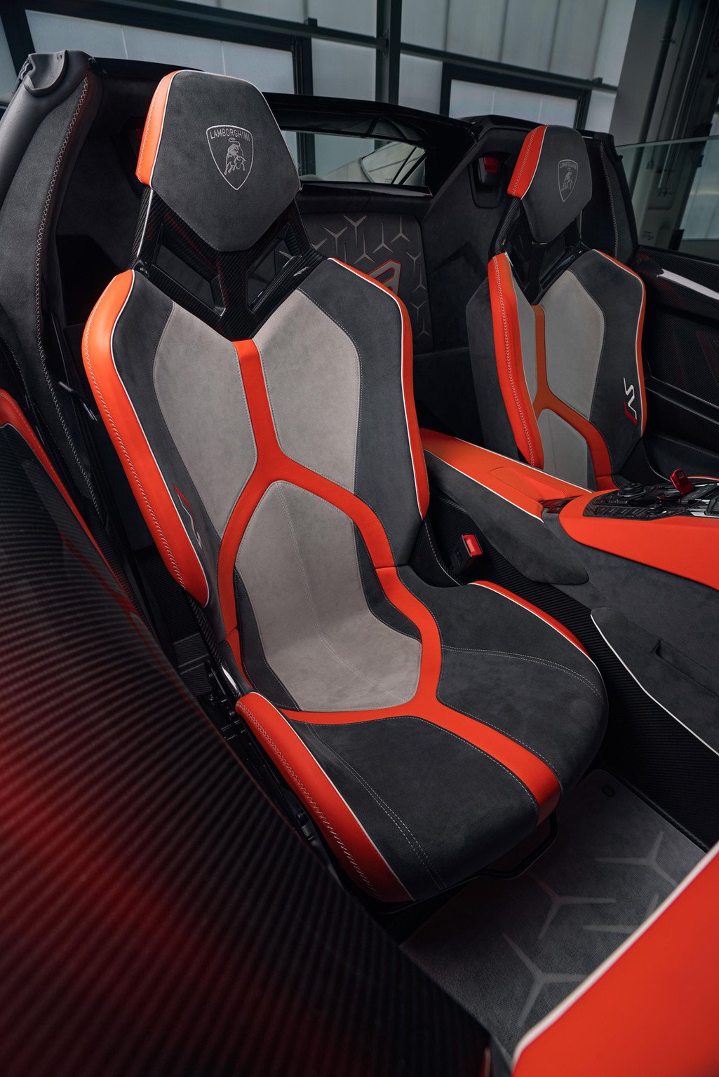 Nuevos Lamborghini Aventador SVJ 63 Roadster y Huracán EVO GT Celebration