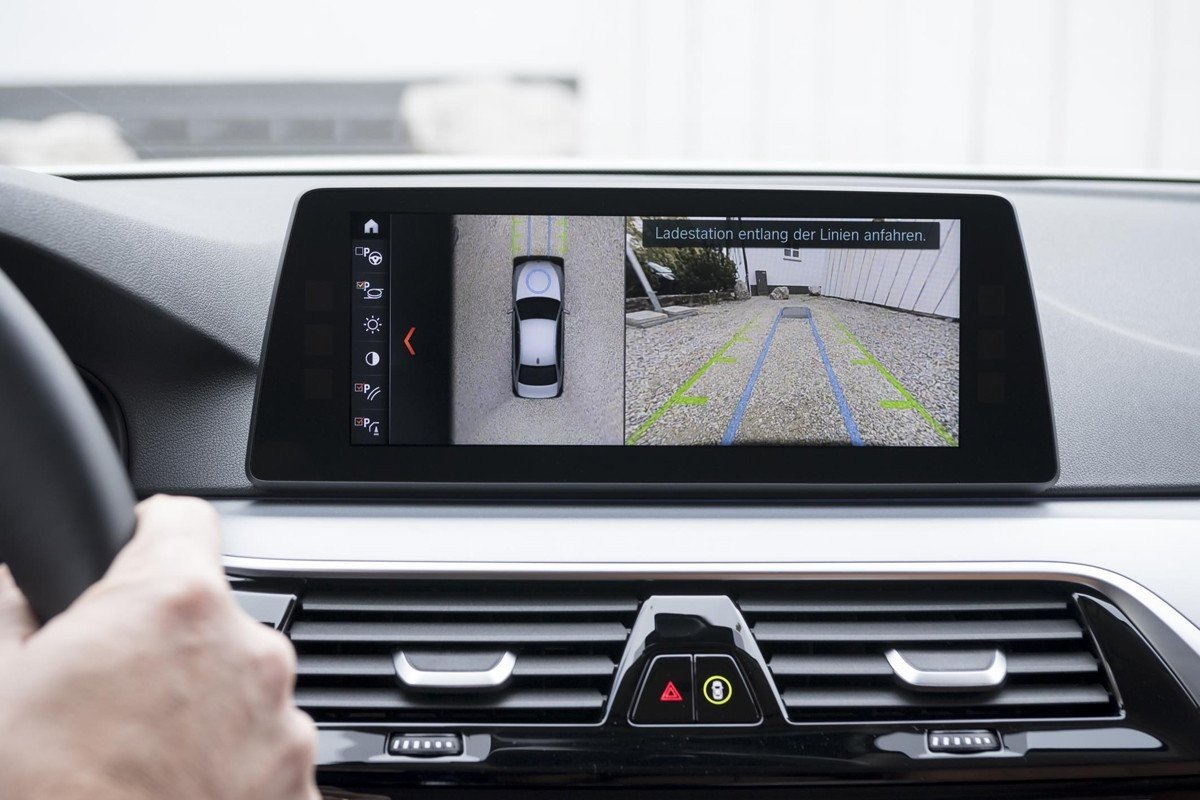 BMW Digital Charging Service, el primer cargador inalámbrico de BMW