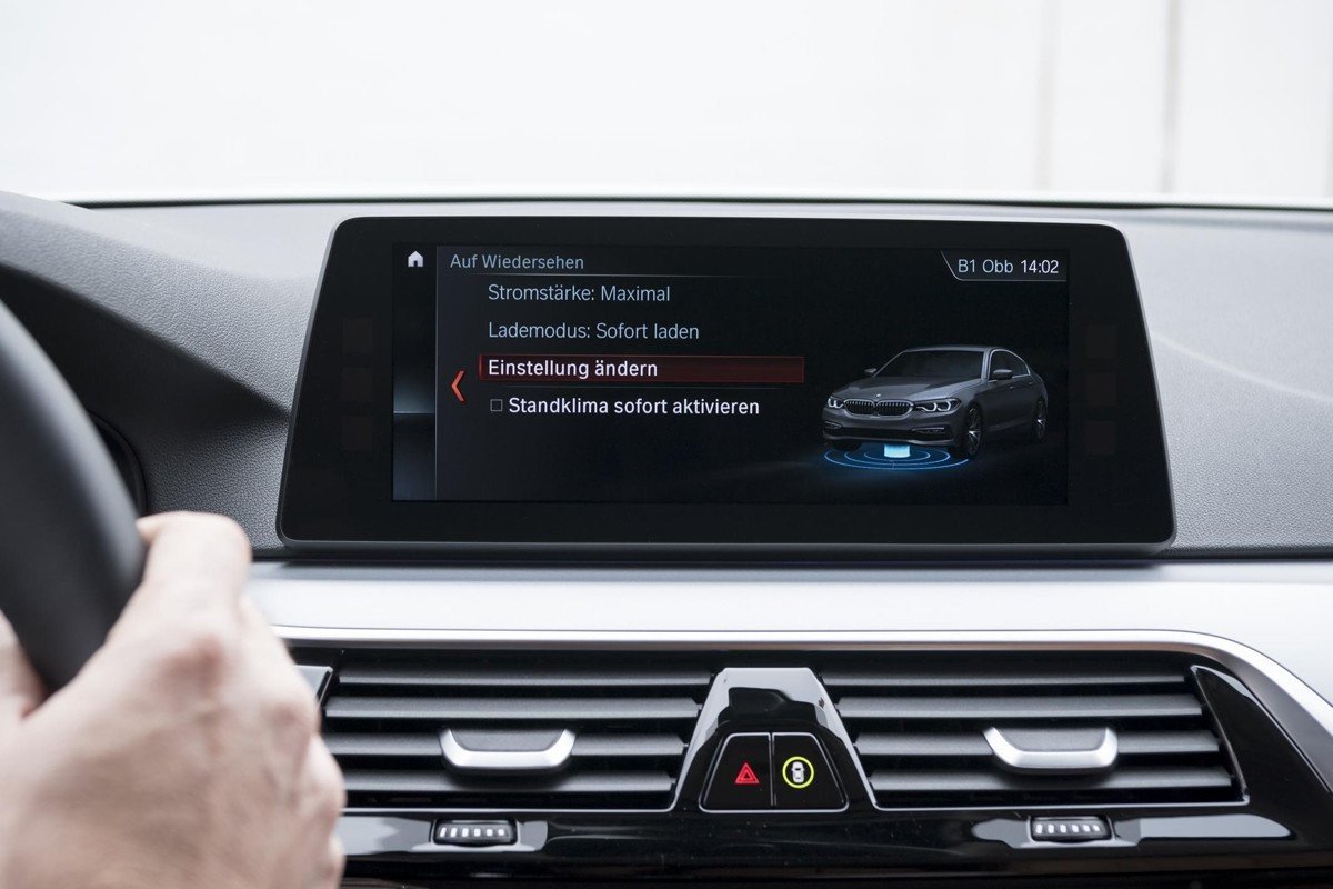 BMW Digital Charging Service, el primer cargador inalámbrico de BMW