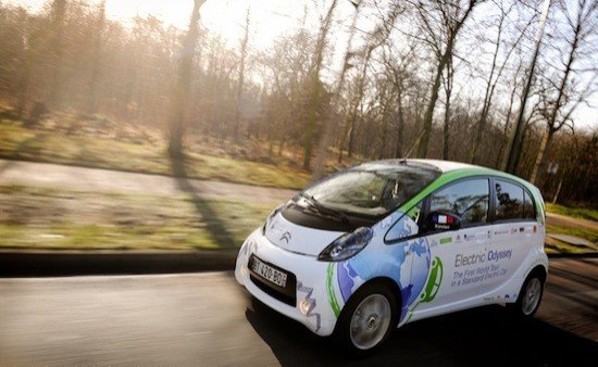 Vuelta al mundo con un Citroën C-Zero