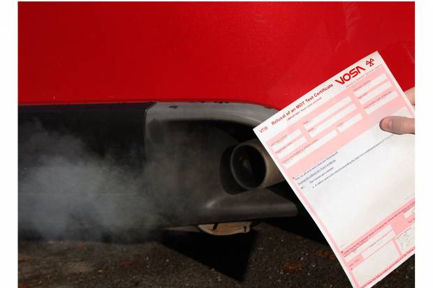 Por el humo del escape se sabe dónde está la avería