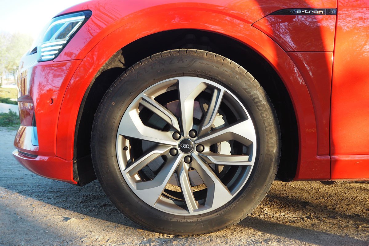 Prueba y opinión del Audi e-tron 50: analizamos su comportamiento y autonomía