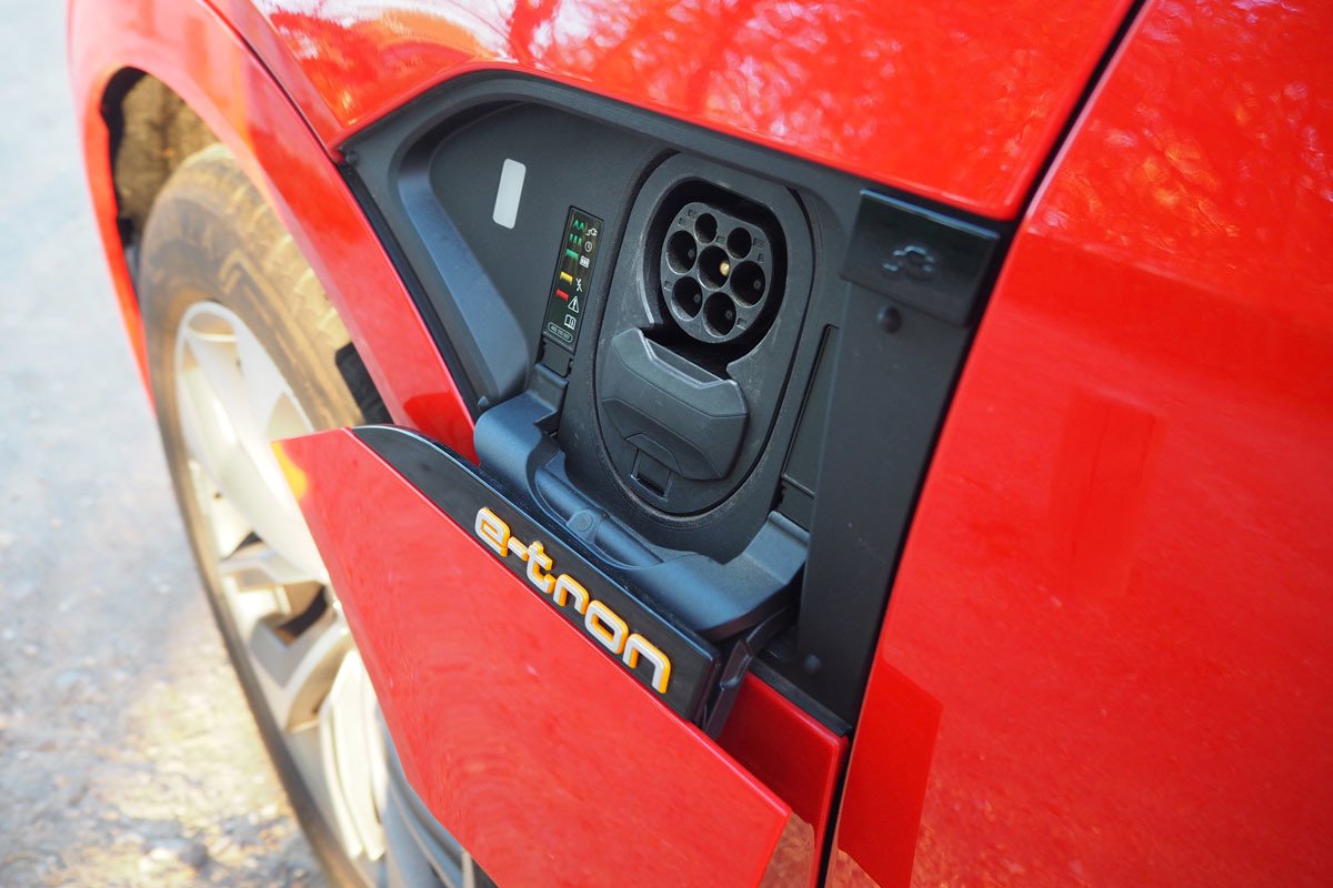 Prueba y opinión del Audi e-tron 50: analizamos su comportamiento y autonomía