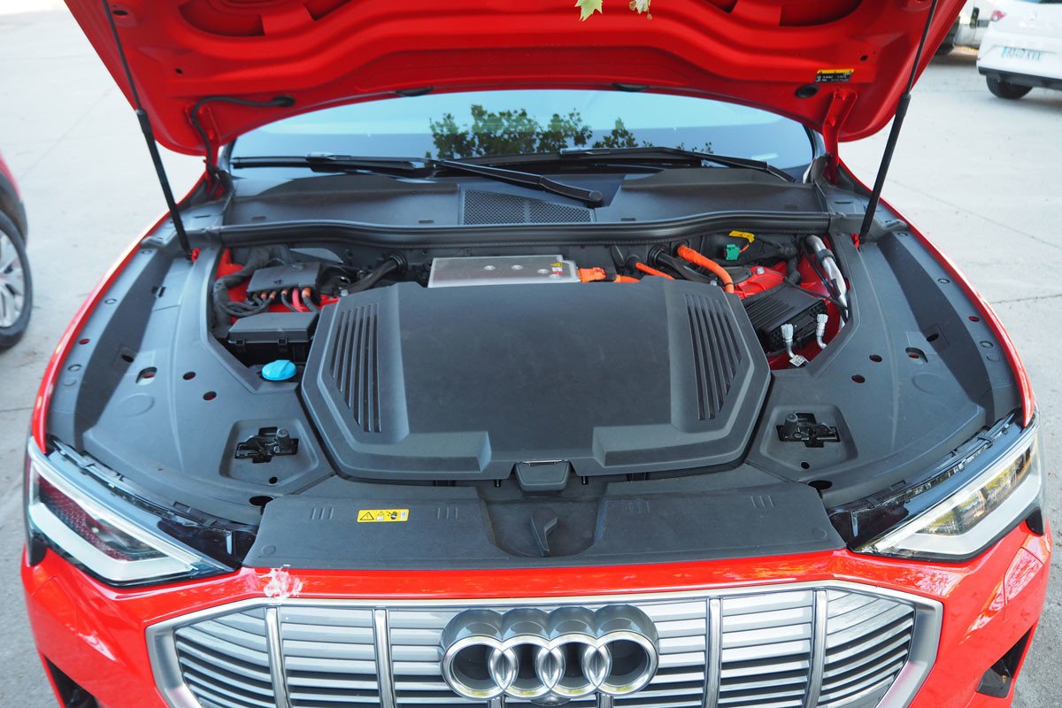 Prueba y opinión del Audi e-tron 50: analizamos su comportamiento y autonomía