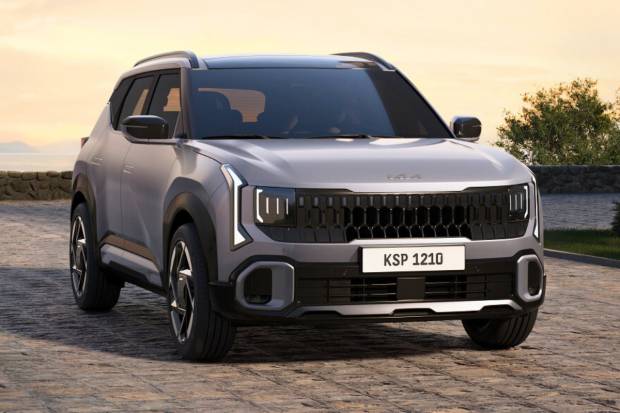 Nuevo Kia Seltos: el SUV compacto más espacioso que un Toyota C-HR también híbrido ECO