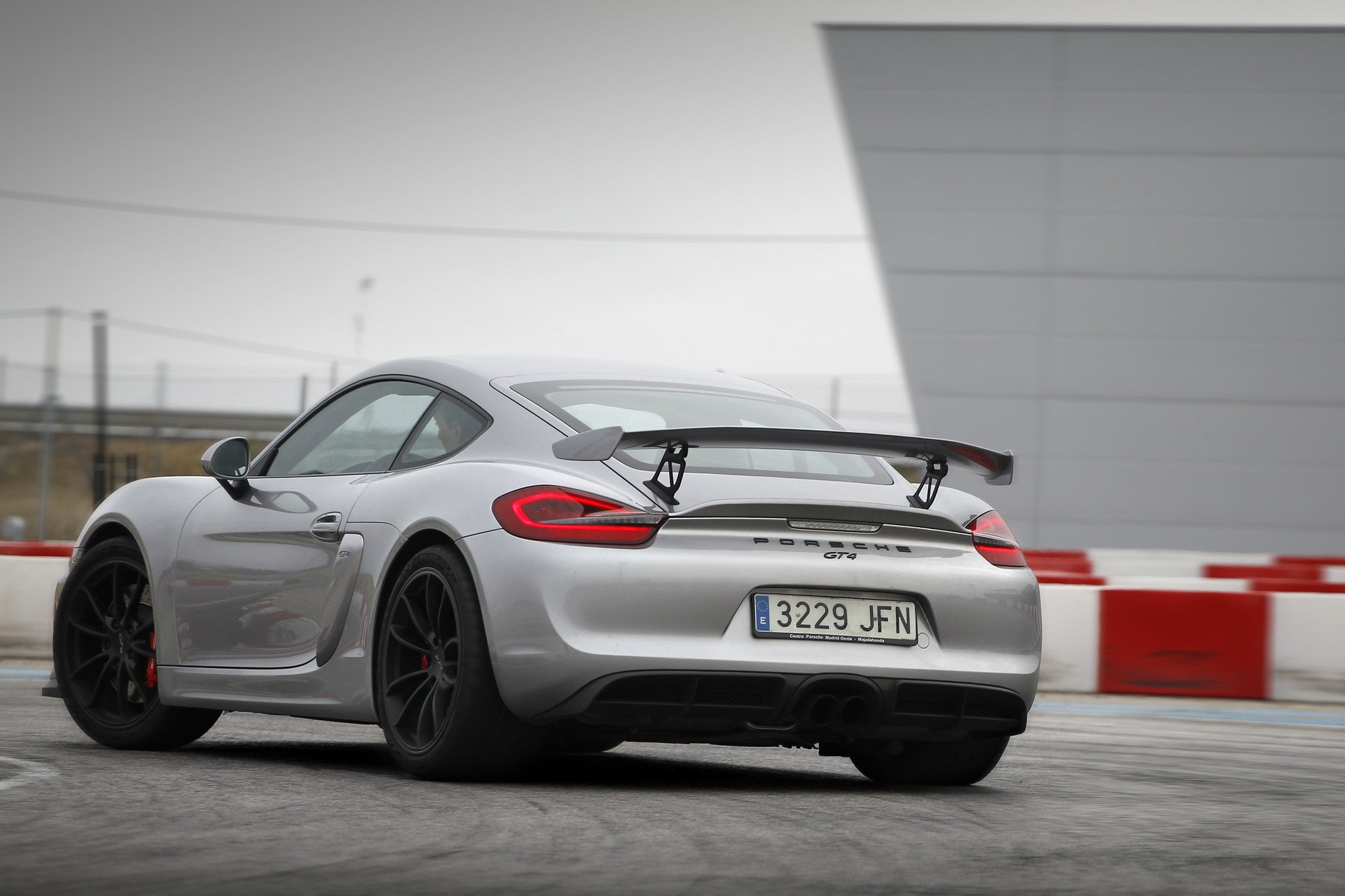 Prueba Porsche Cayman GT4, el mejor rival del 911