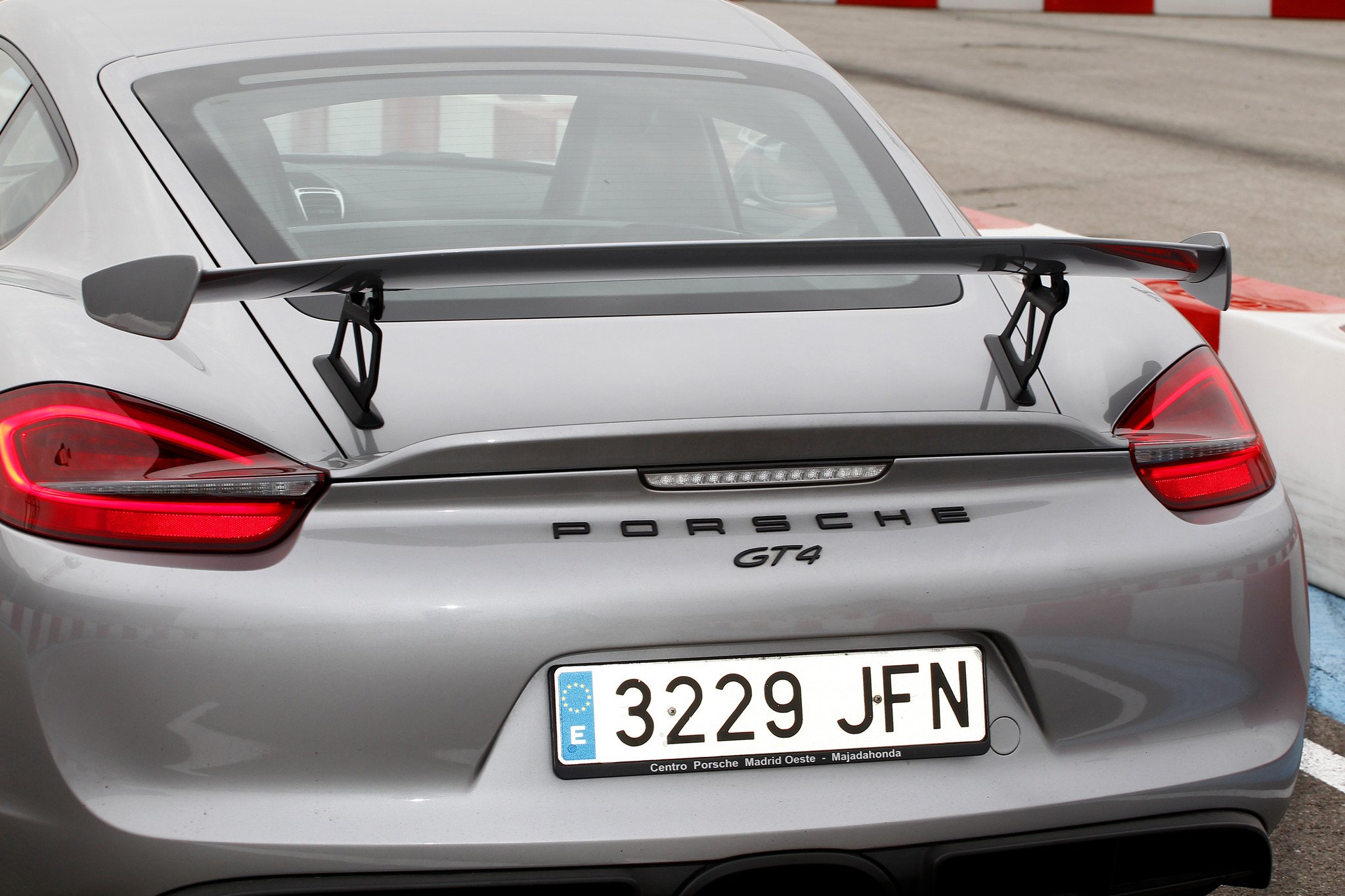Prueba Porsche Cayman GT4, el mejor rival del 911