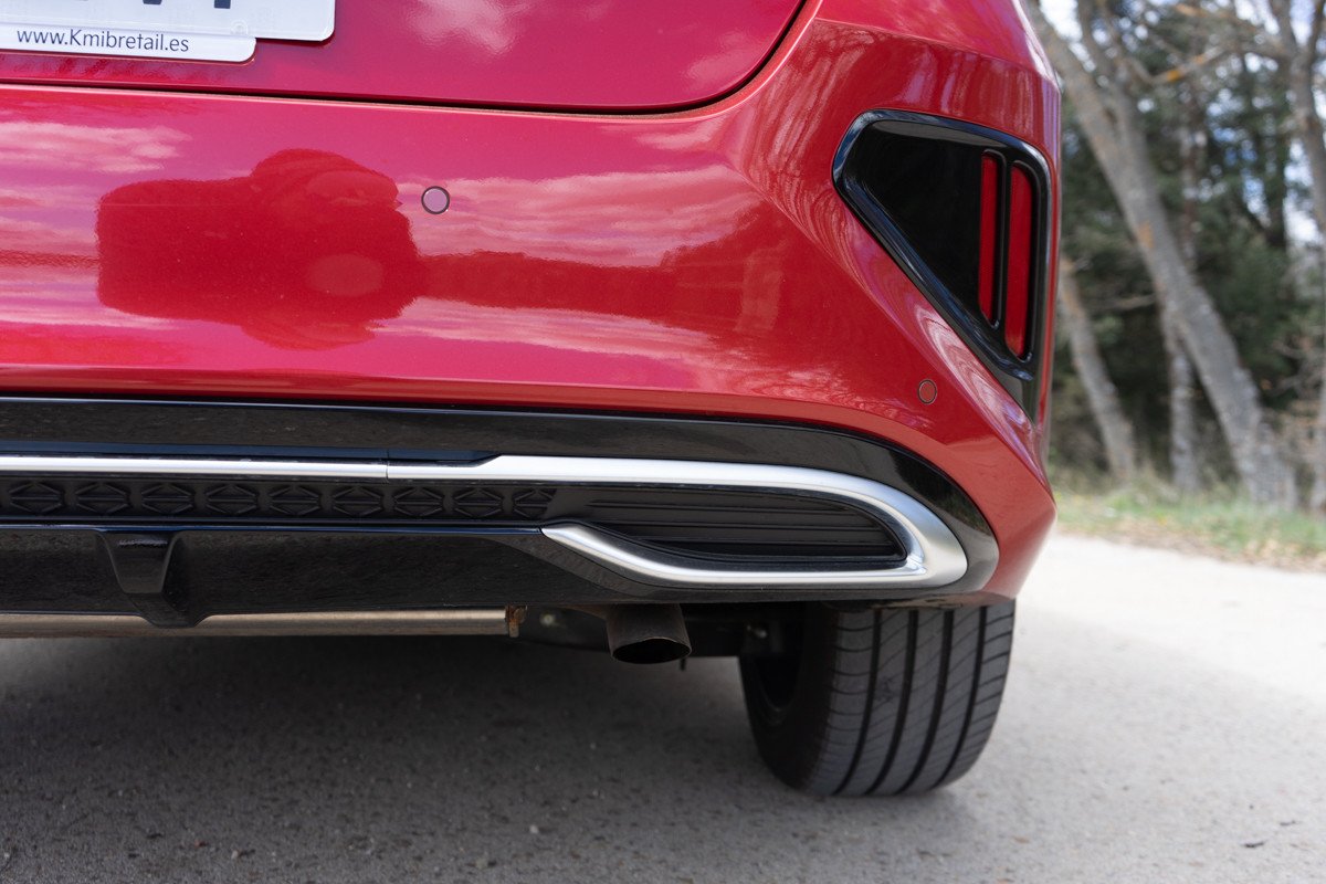 Prueba Kia Ceed GT Line: interior, acabados y precio