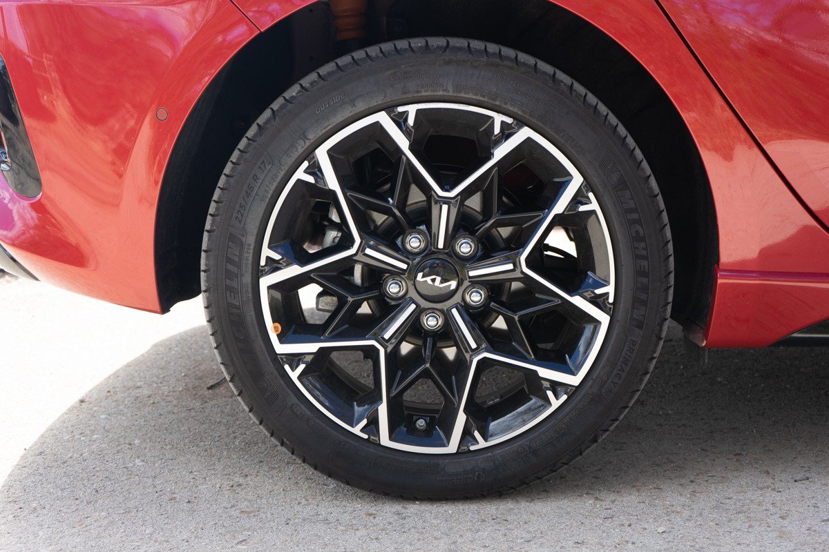 Prueba Kia Ceed GT Line: interior, acabados y precio