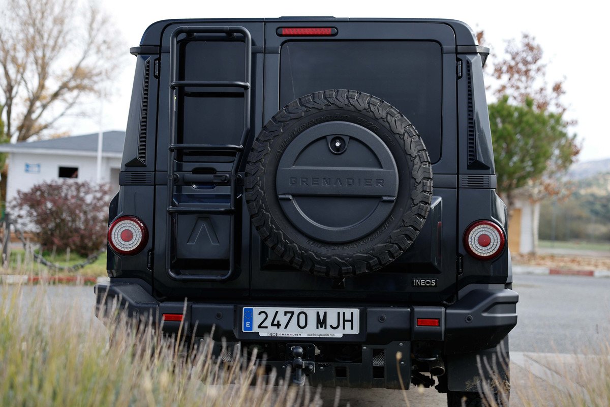 Primera prueba del INEOS Grenadier: barro, rocas, descensos, el 4x4 que puede con todo