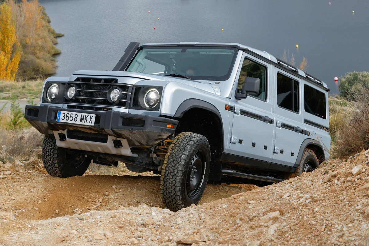 Primera prueba del INEOS Grenadier: barro, rocas, descensos, el 4x4 que puede con todo