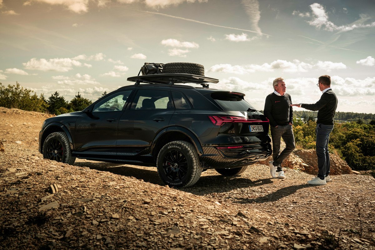 Audi Q8 e-tron Dakar