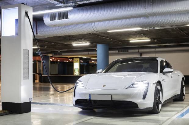 Porsche electrifica España: cargadores de 175 kW por toda España