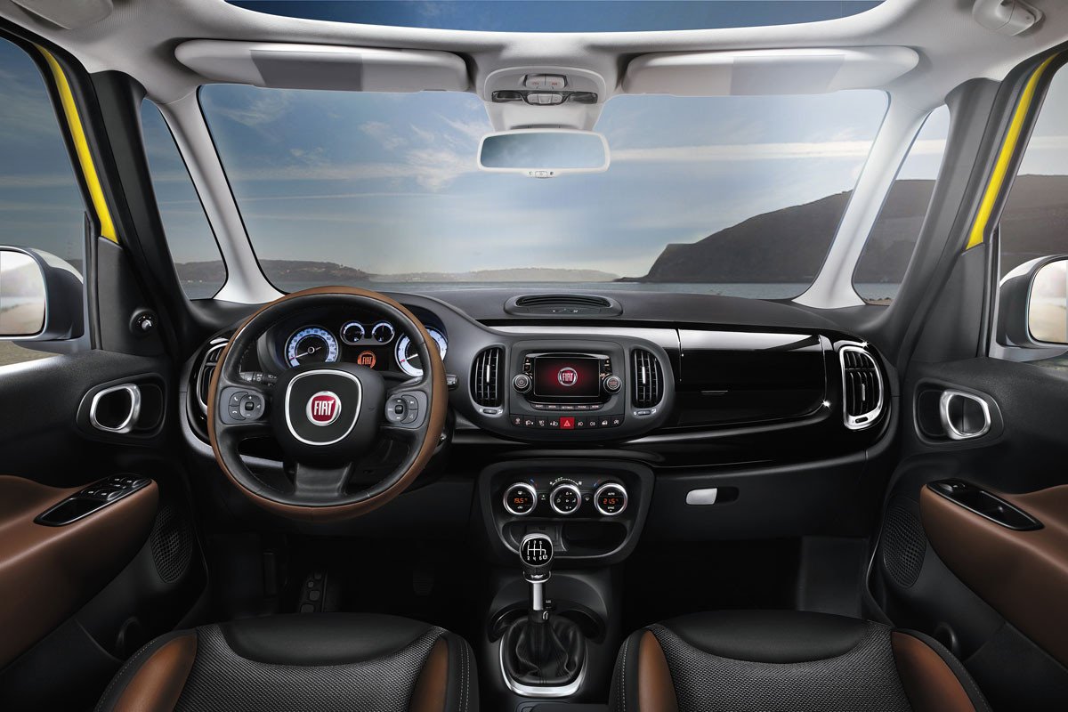 Fiat 500L: nuevas versiones Trekking Lite y Living Pop Star