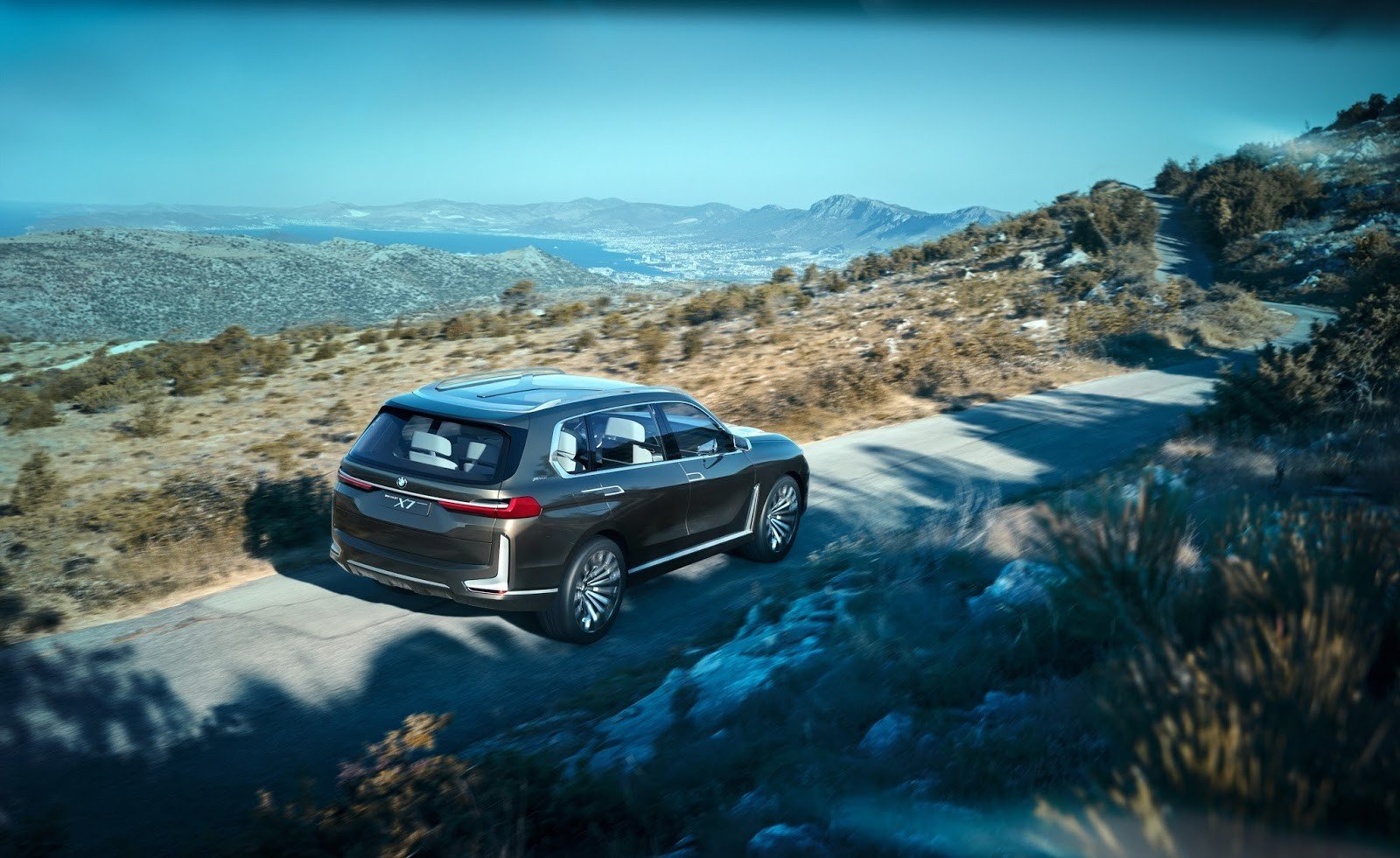 BMW X7 iPerformance Concept, avanza un mega SUV
