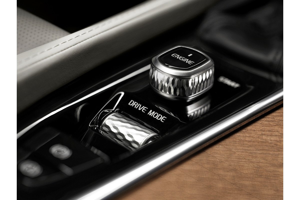Volvo XC90 T8: ahora también con tecnología híbrida enchufable 