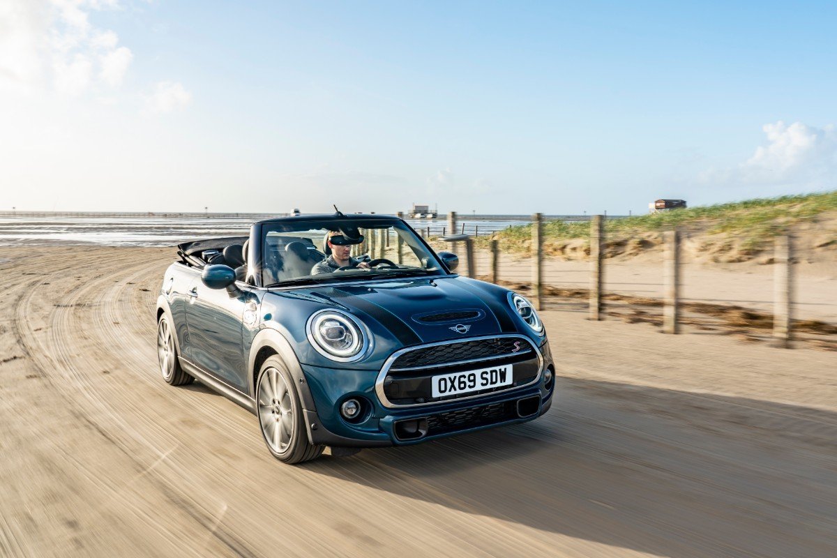 Mini Cabrio Sidewalk: pura exclusividad descapotable