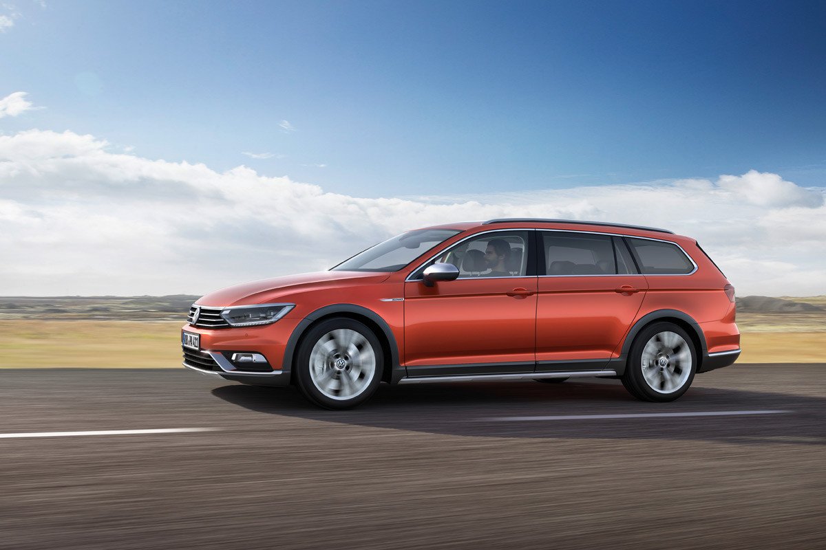 VW anuncia en el Salón de Barcelona el precio del Golf GTE 