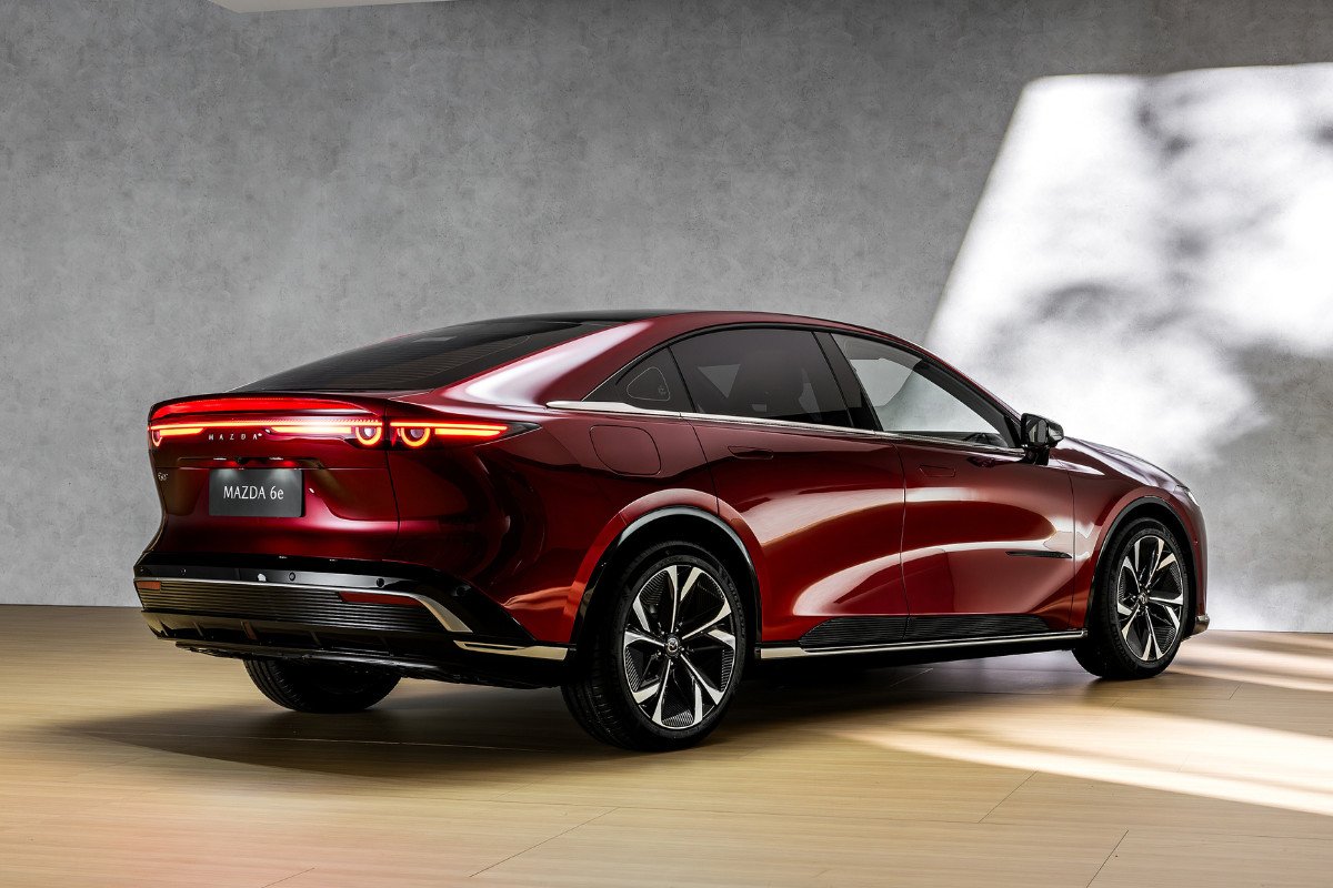 Mazda 6e