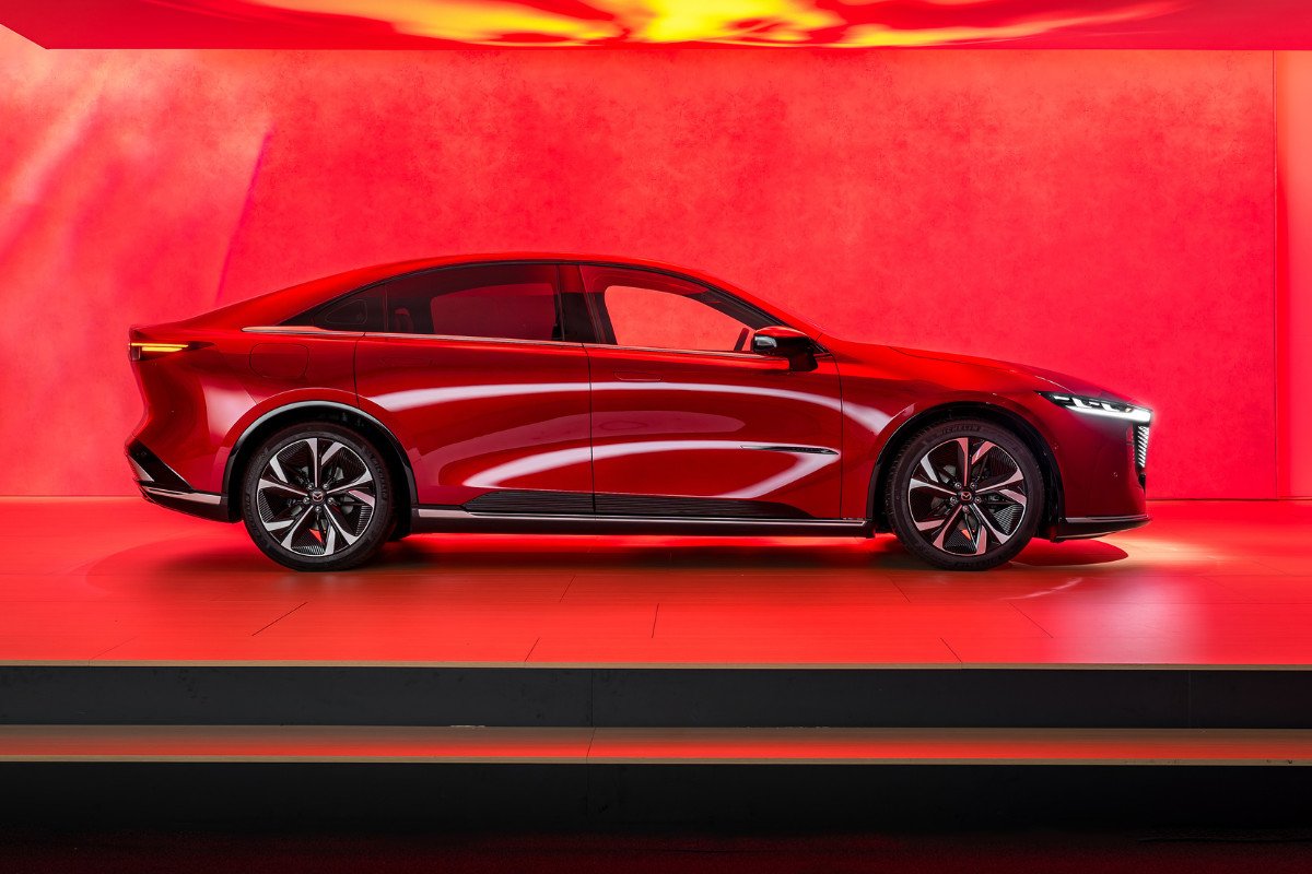 Mazda 6e