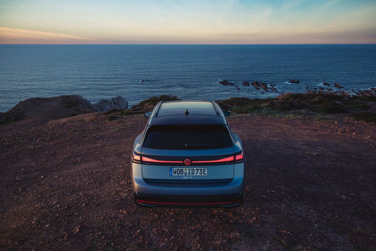 Volkswagen ID.7 Tourer: así es la primera berlina eléctrica para el segmento D