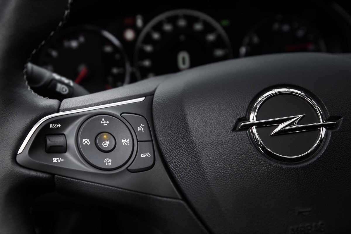 Opel Insignia Grand Sport 1.5 Turbo Gasolina: ¿Quién quiere diésel?